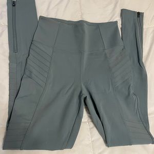 NWOT Athleta leggings blue